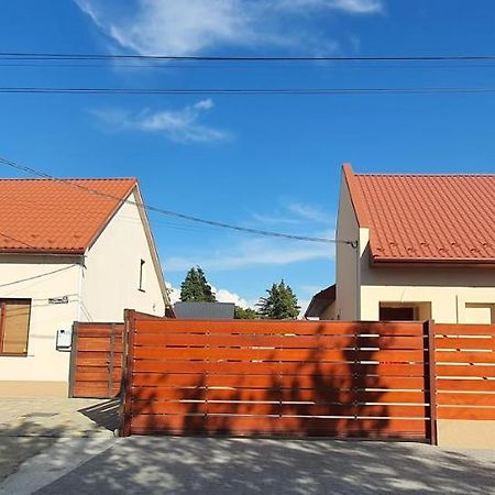 Bereg-Travel Ξενοδοχείο Εξωτερικό φωτογραφία